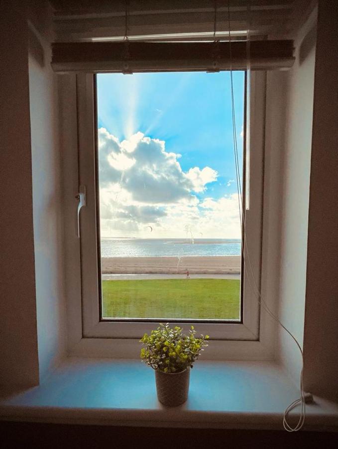 Sea View Apartment At The Beach! 拉内利 外观 照片
