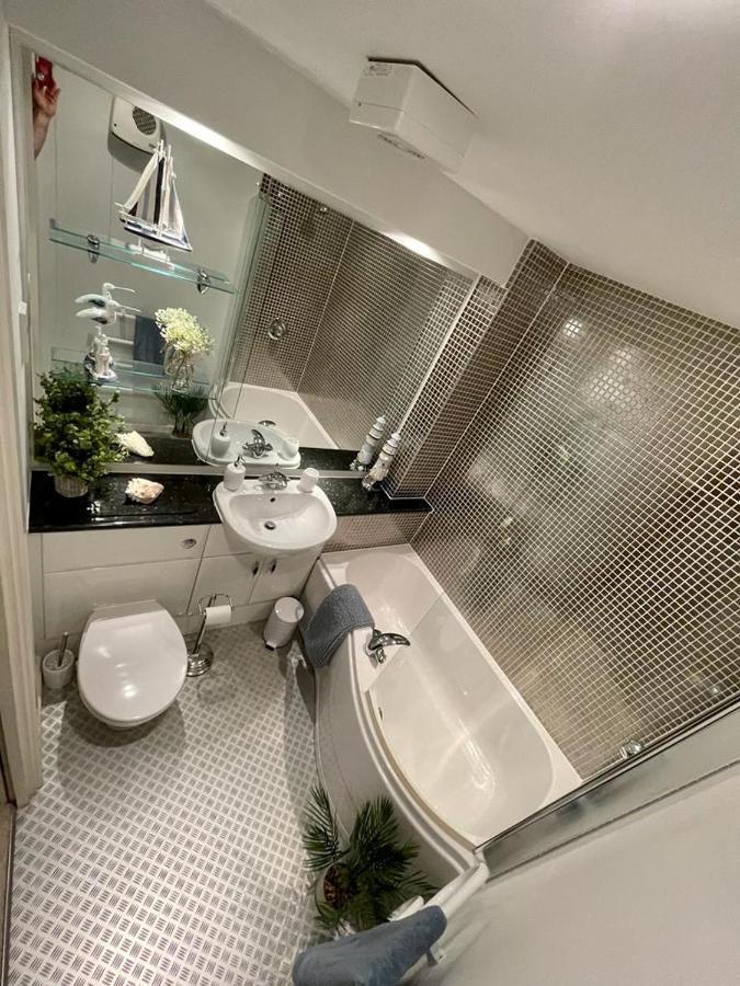 Sea View Apartment At The Beach! 拉内利 外观 照片